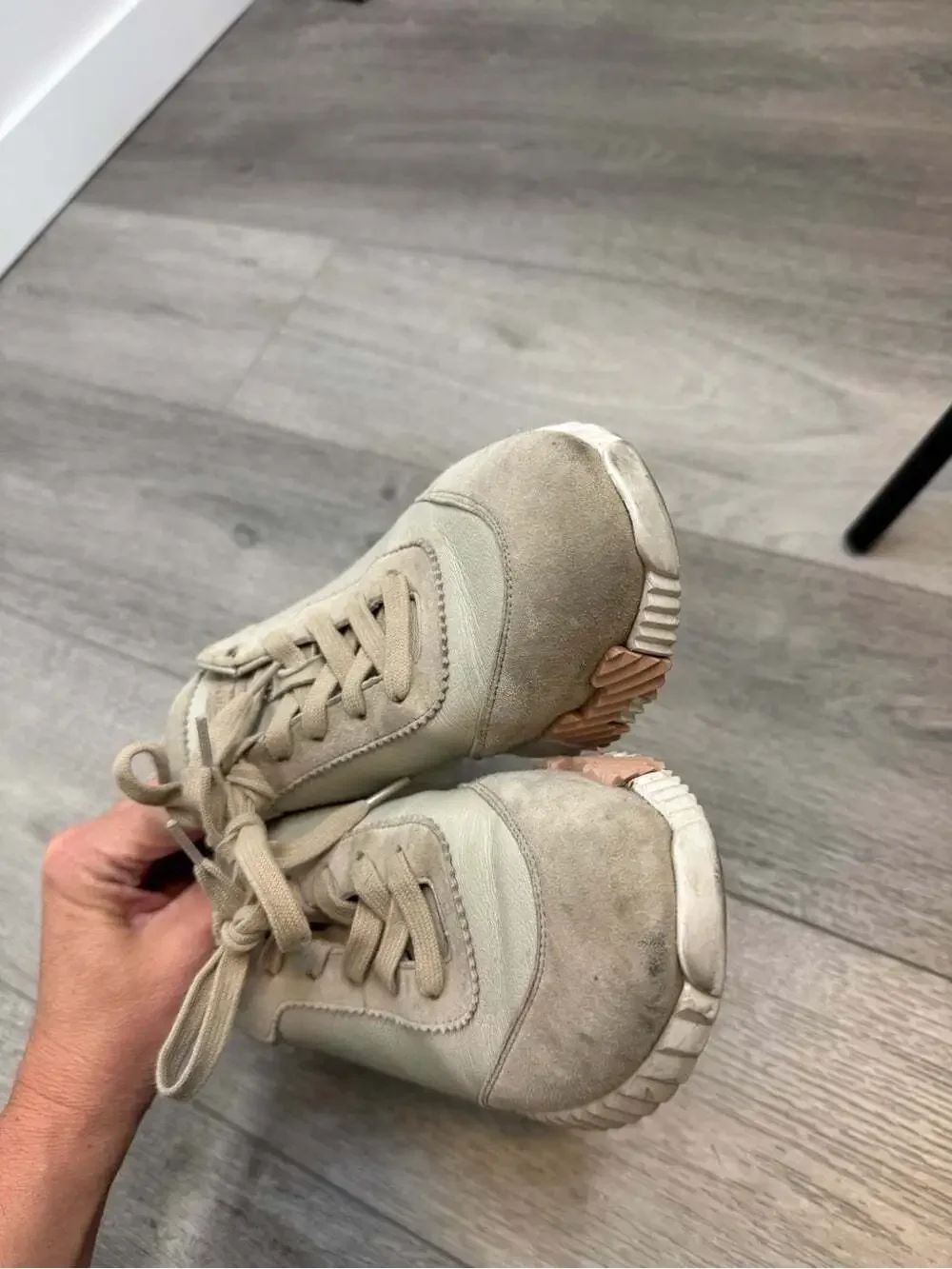 Hermes’ bouncing goatskin suede sneakers beige size 39
